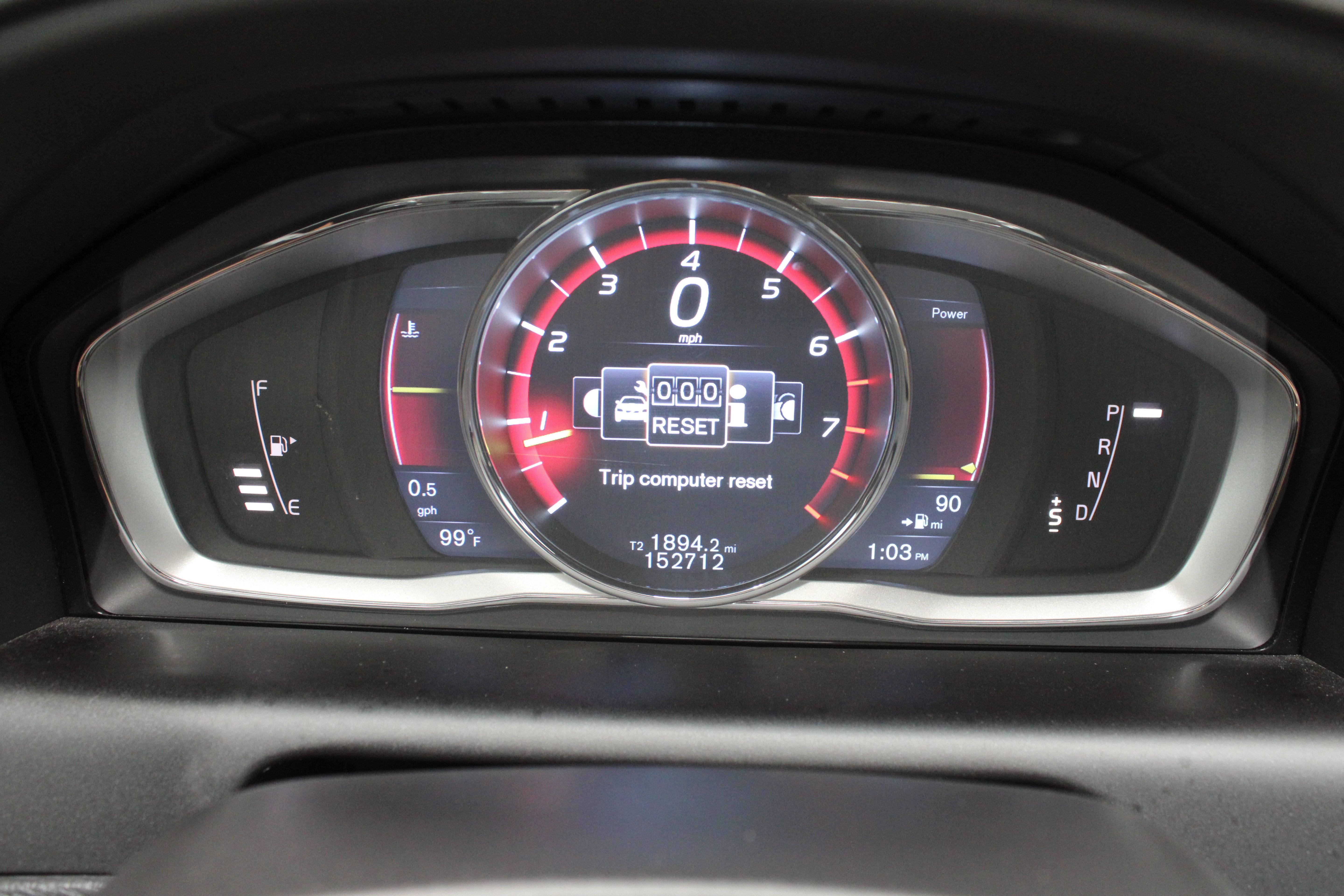 Used 2015 Volvo XC60 T6 R-Design Platinum AWD/4WD image 42