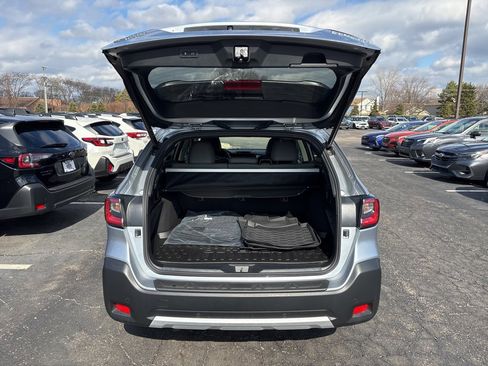 Certified 2025 Subaru Outback Limited image 7