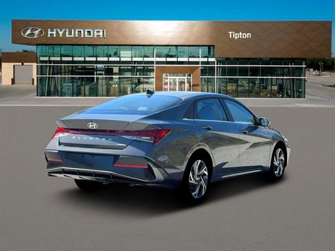 New 2026 Hyundai Elantra Limited FWD image 5