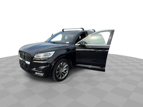 Used 2022 Lincoln Aviator Grand Touring w/ Equipment Group 301A AWD/4WD image 4