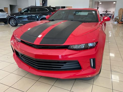Used 2018 Chevrolet Camaro LT image 2