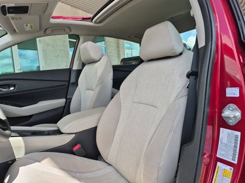 Used 2025 Honda Accord SE image 11