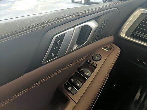 Used 2024 BMW X5 xDrive50e w/ M Sport Package image 23