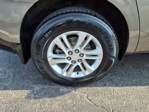 Used 2020 Buick Enclave Essence w/ Sound and Sites Package image 33