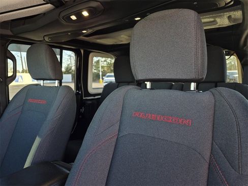 Used 2024 Jeep Wrangler Unlimited Rubicon w/ XTREMEE 35" Tire Package image 30