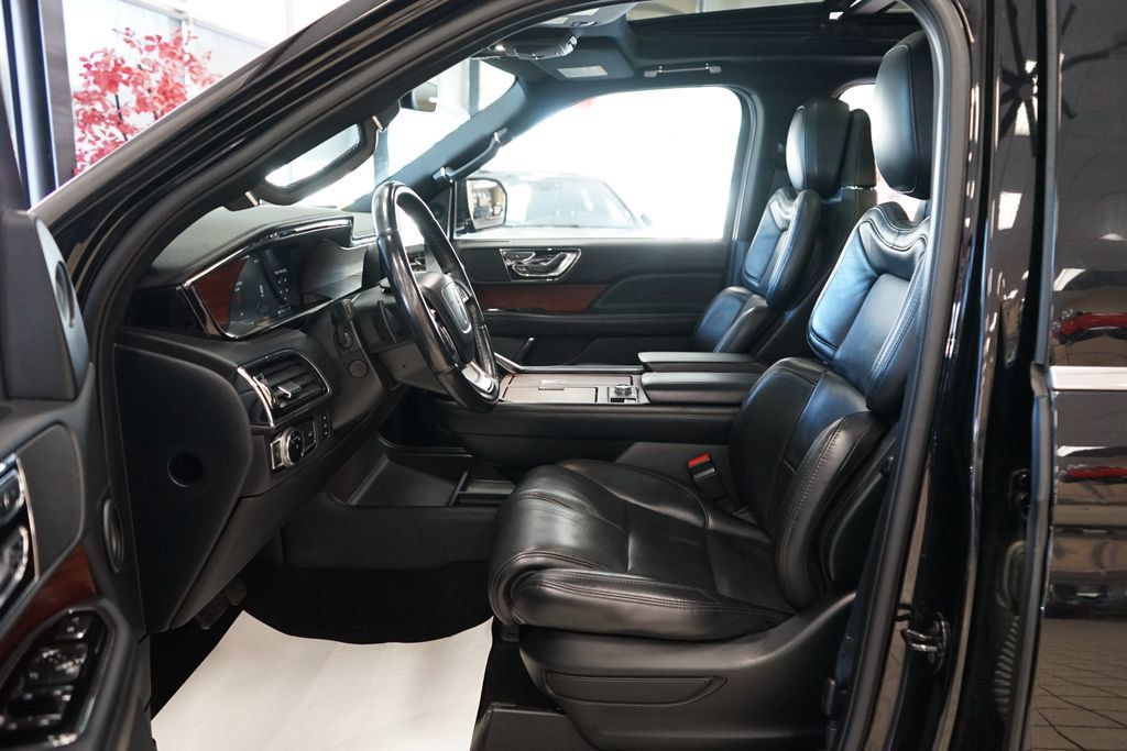 Used 2021 Lincoln Navigator Reserve AWD/4WD image 29