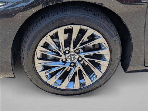 Used 2025 Lexus ES 300h w/ Accessory Package (Z1) FWD image 20