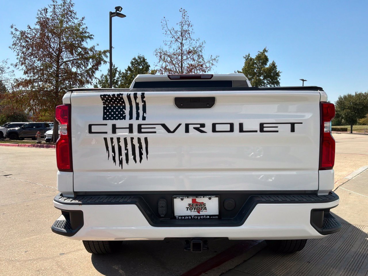 Used 2022 Chevrolet Silverado 1500 Custom w/ Safety Confidence Package RWD image 7
