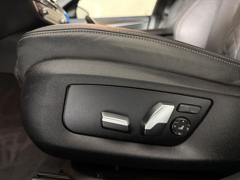 Used 2023 BMW 530e w/ Convenience Package RWD image 13