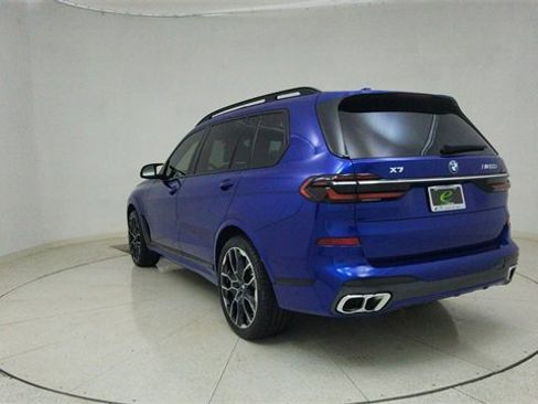 Used 2025 BMW X7 M60i image 73