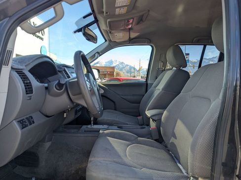 Used 2015 Nissan Frontier SV w/ SV Value Truck Package image 15