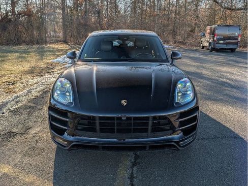 Used 2018 Porsche Macan Turbo AWD/4WD image 2