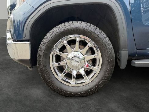 Used 2019 GMC Sierra 1500 SLT w/ SLT Premium Package AWD/4WD image 4