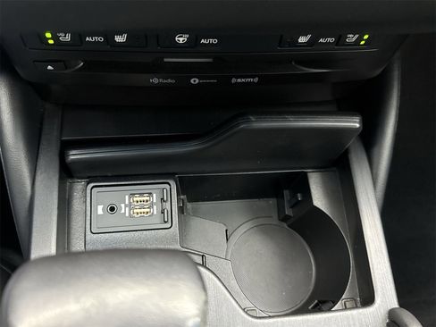 Used 2019 Lexus ES 350 Ultra Luxury image 33