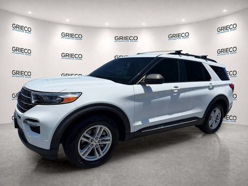 Used 2020 Ford Explorer XLT w/ Equipment Group 202A RWD image 3