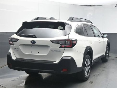 Certified 2025 Subaru Outback Premium w/ Popular Package #1A image 7