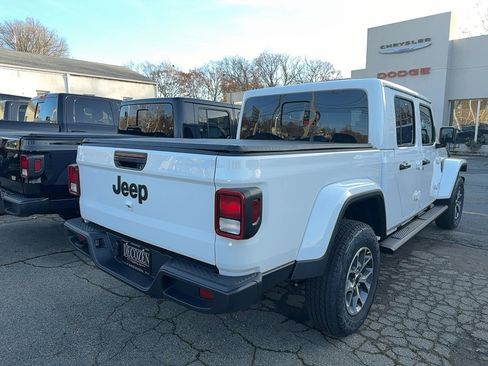 New 2026 Jeep Gladiator Sport image 3