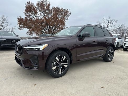 New 2026 Volvo XC60 B5 Core w/ Protection Package Premier image 3
