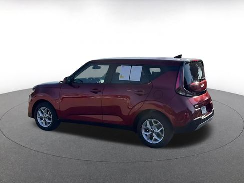 Used 2025 Kia Soul LX w/ LX Technology Package image 10