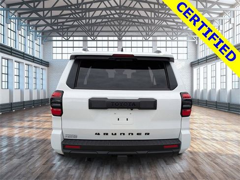 Used 2025 Toyota 4Runner SR5 image 5