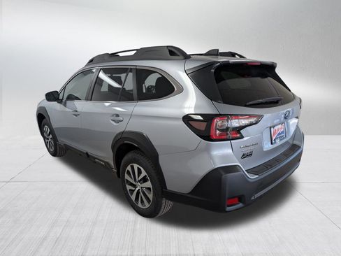 Used 2025 Subaru Outback Premium image 23