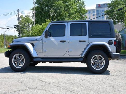 Used 2019 Jeep Wrangler Unlimited Sahara AWD/4WD image 4