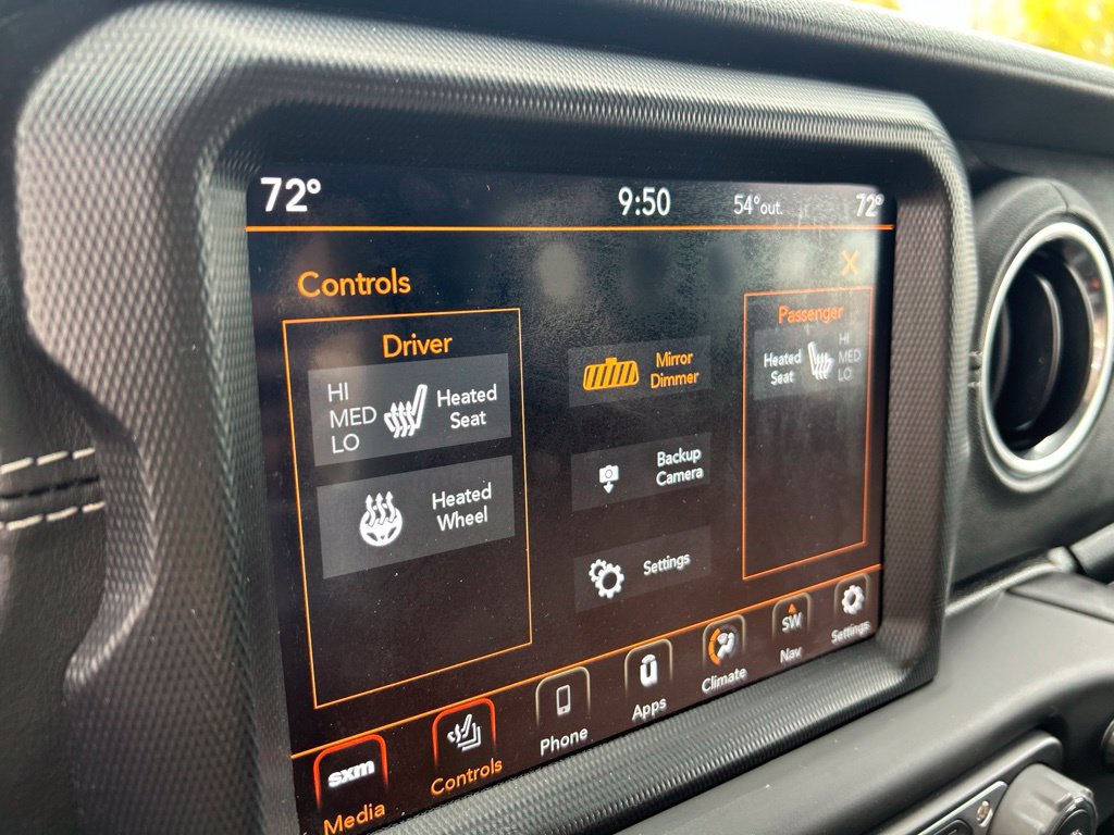 Used 2020 Jeep Wrangler Unlimited Sahara AWD/4WD image 16