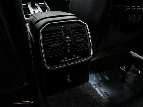 New 2026 Porsche Macan Turbo image 34