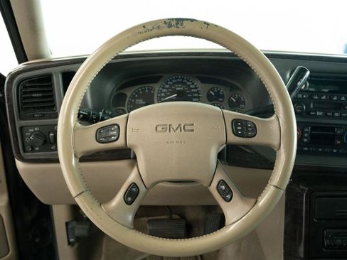 Used 2004 GMC Yukon XL Denali AWD/4WD image 16