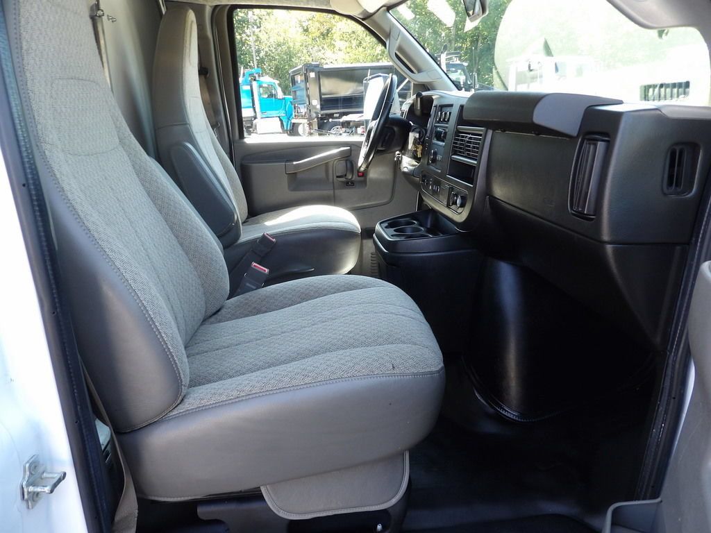 Used 2021 Chevrolet Express 3500 w/ Power Convenience Package RWD image 32