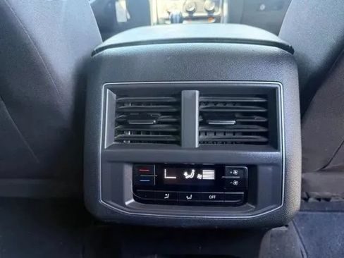 Used 2018 Volkswagen Atlas S FWD image 17