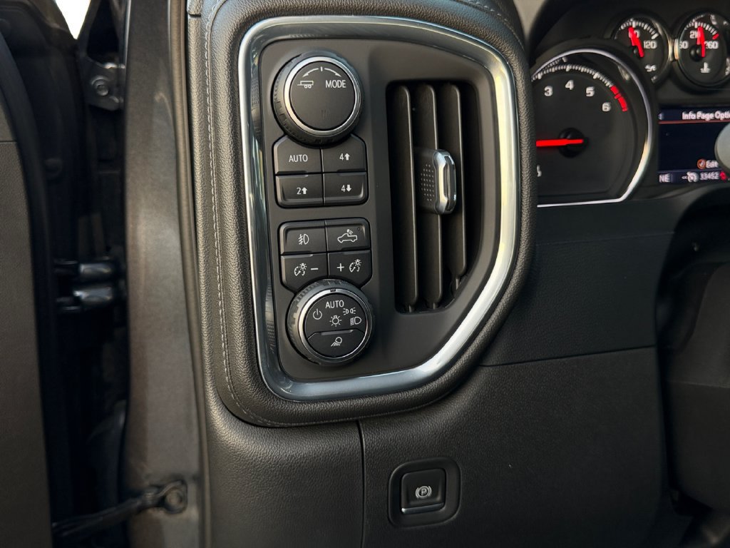 Used 2022 Chevrolet Silverado 1500 RST w/ LPO, Blackout Package AWD/4WD image 29