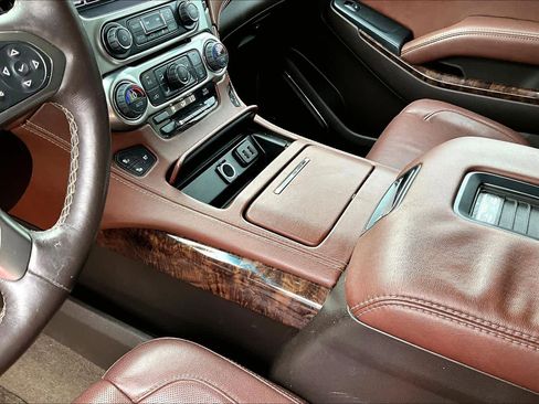 Used 2016 Chevrolet Tahoe LTZ RWD image 17