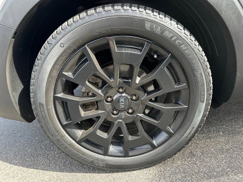 Used 2021 Kia Telluride EX w/ EX Premium Package AWD/4WD image 12