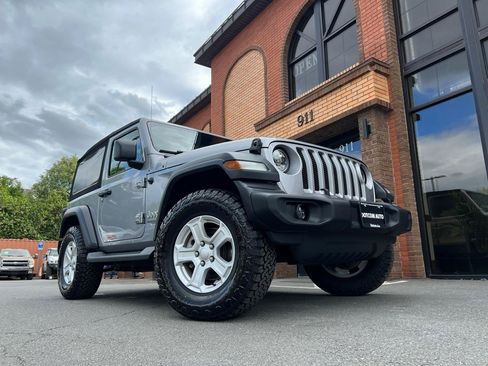 Used 2018 Jeep Wrangler Sport AWD/4WD image 18