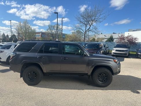 Used 2020 Toyota 4Runner TRD Off-Road Premium w/ Moonroof Package image 10