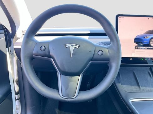 Used 2023 Tesla Model Y Long Range AWD/4WD image 10