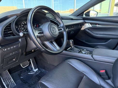 Used 2022 MAZDA MAZDA3 s image 31