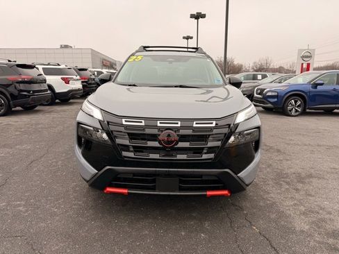 Certified 2025 Nissan Rogue SV image 3