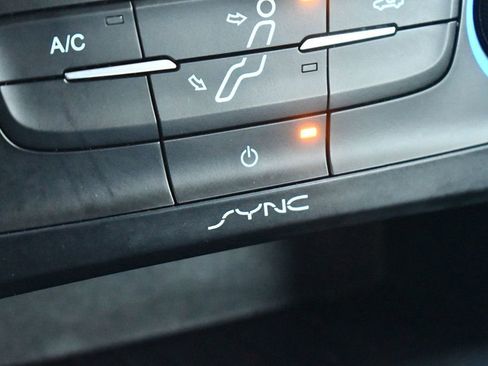 Used 2016 Ford Focus SE w/ Equipment Group 201A image 26