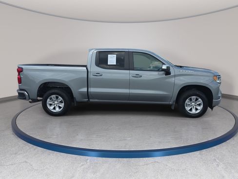 Used 2025 Chevrolet Silverado 1500 LT RWD image 4
