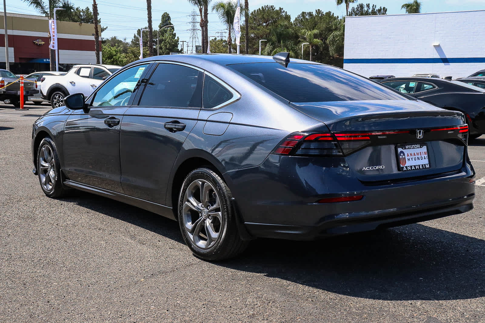 Used 2023 Honda Accord EX image 9