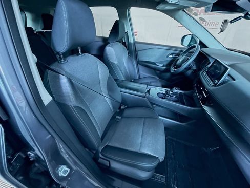 Used 2022 Nissan Rogue SV FWD image 28