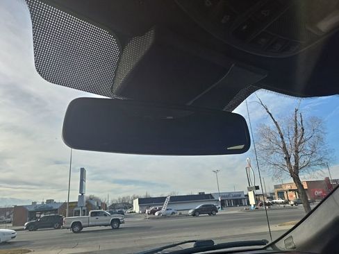 Used 2018 Ford F150 Platinum w/ Equipment Group 701A Luxury image 23