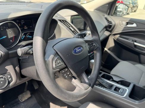 Used 2017 Ford Escape SE w/ Equipment Group 201A FWD image 15