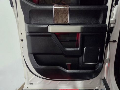 Used 2017 Ford F350 Lariat w/ Lariat Ultimate Package image 35