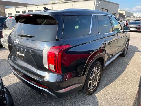Used 2024 Hyundai Palisade SEL FWD image 2