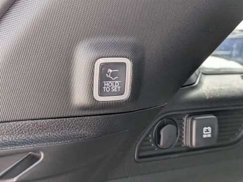 Used 2026 Jeep Grand Cherokee Limited AWD/4WD image 13
