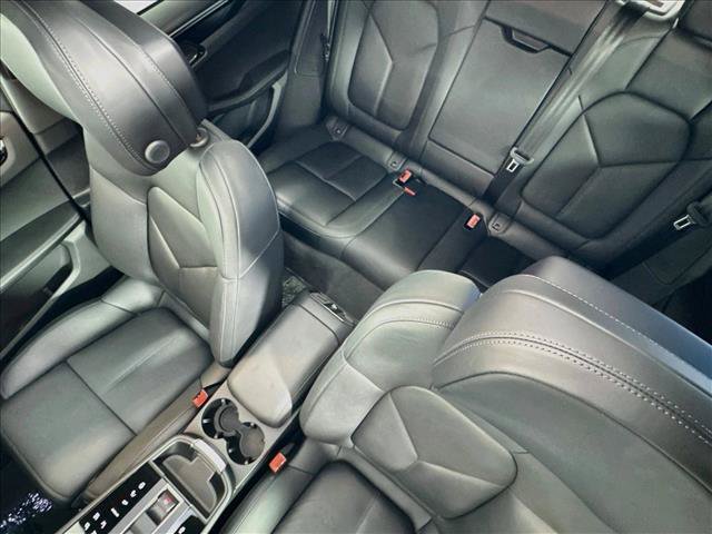 Certified 2026 Porsche Macan AWD/4WD image 19