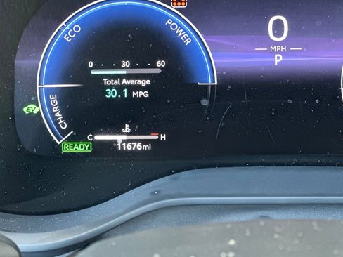 Used 2025 Toyota Sienna Platinum AWD/4WD image 26